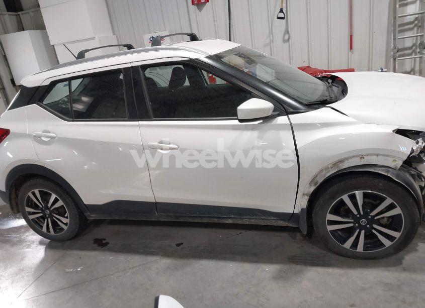 Photo 14 of 2019 Nissan Kicks SV (VIN 3N1CP5CU2KL564004)