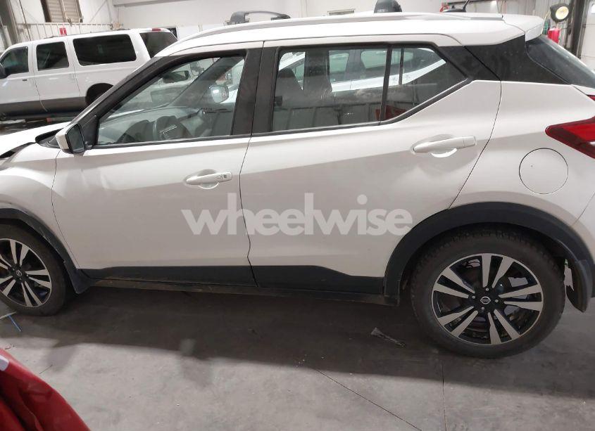 Photo 15 of 2019 Nissan Kicks SV (VIN 3N1CP5CU2KL564004)