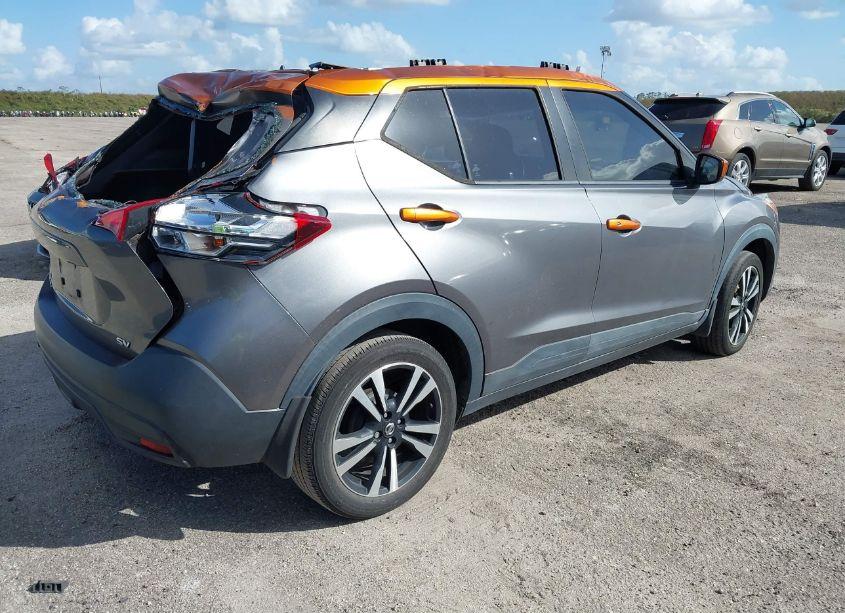 Photo 4 of 2018 Nissan Kicks SV (VIN 3N1CP5CU3JL505705)