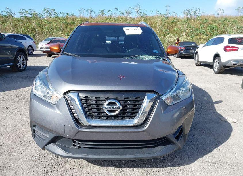 Photo 6 of 2018 Nissan Kicks SV (VIN 3N1CP5CU3JL505705)