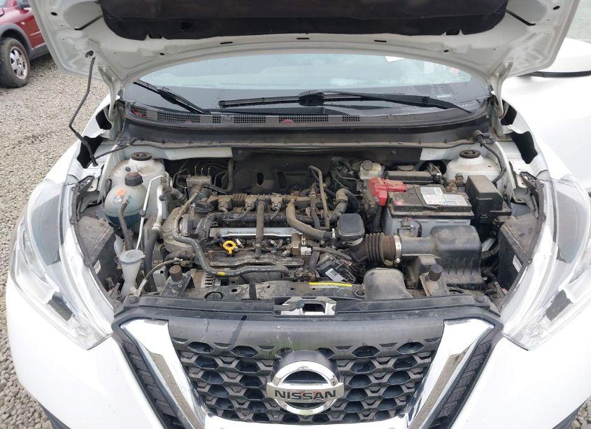 Photo 10 of 2018 Nissan Kicks SV (VIN 3N1CP5CU3JL517580)