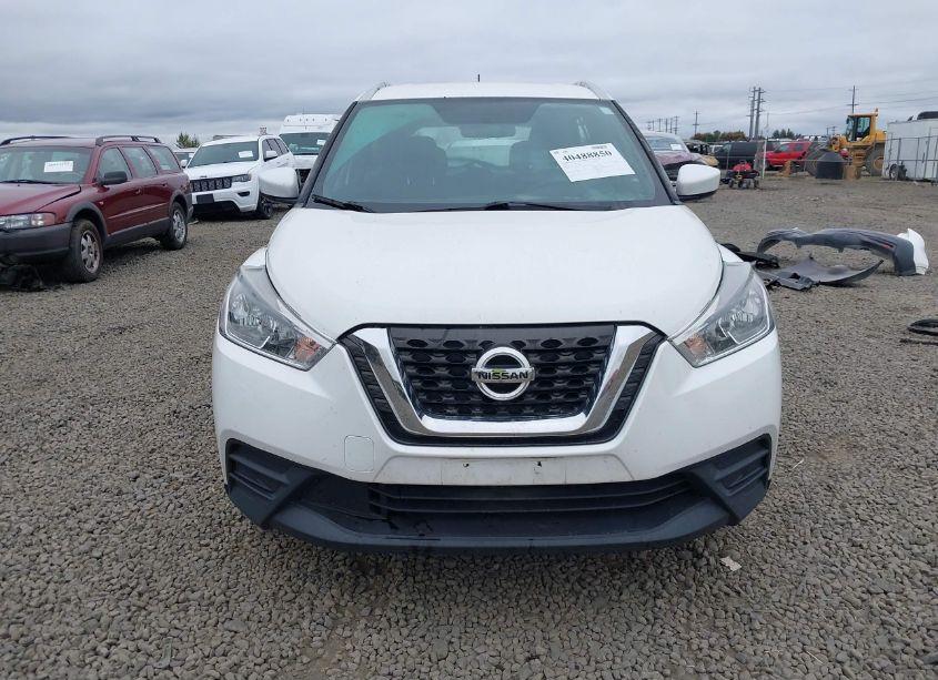 Photo 13 of 2018 Nissan Kicks SV (VIN 3N1CP5CU3JL517580)