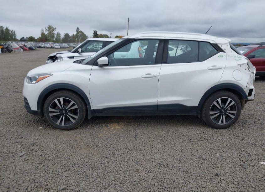 Photo 15 of 2018 Nissan Kicks SV (VIN 3N1CP5CU3JL517580)