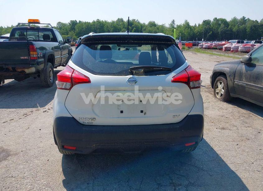 Photo 16 of 2018 Nissan Kicks SV (VIN 3N1CP5CU3JL519149)