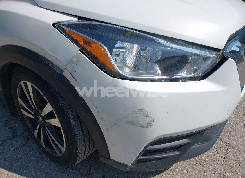 Photo 6 of 2018 Nissan Kicks SV (VIN 3N1CP5CU3JL519149)