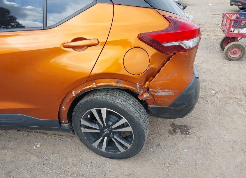 Photo 6 of 2018 Nissan Kicks SV (VIN 3N1CP5CU3JL537280)