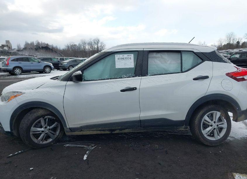 Photo 14 of 2019 Nissan Kicks S (VIN 3N1CP5CU3KL499891)