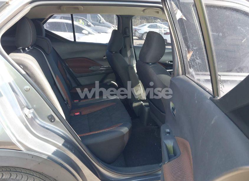 Photo 8 of 2019 Nissan Kicks SR (VIN 3N1CP5CU3KL507925)