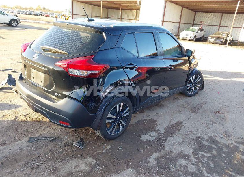 Photo 4 of 2019 Nissan Kicks SV (VIN 3N1CP5CU3KL509108)