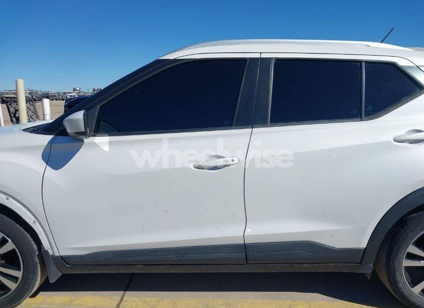 Photo 15 of 2019 Nissan Kicks SV (VIN 3N1CP5CU3KL525065)