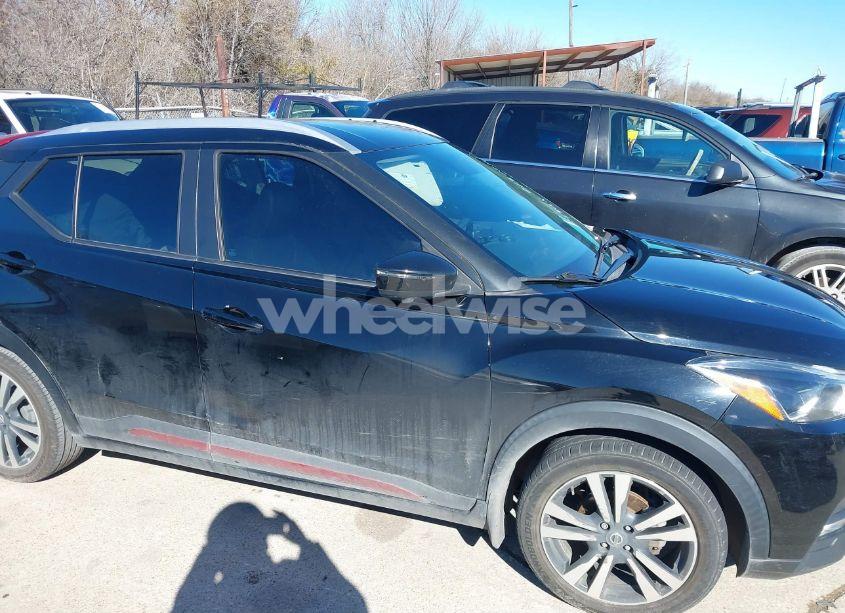 Photo 14 of 2019 Nissan Kicks SR (VIN 3N1CP5CU3KL535479)