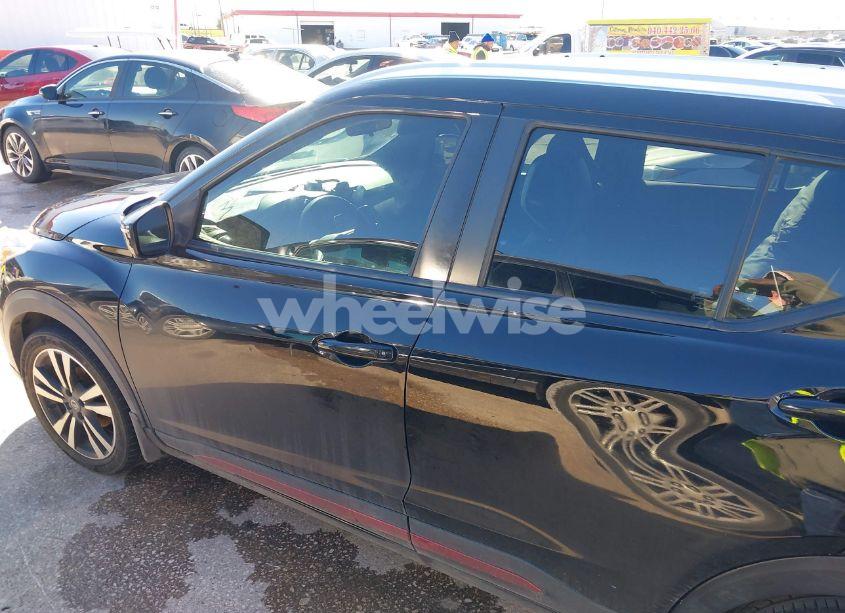 Photo 15 of 2019 Nissan Kicks SR (VIN 3N1CP5CU3KL535479)