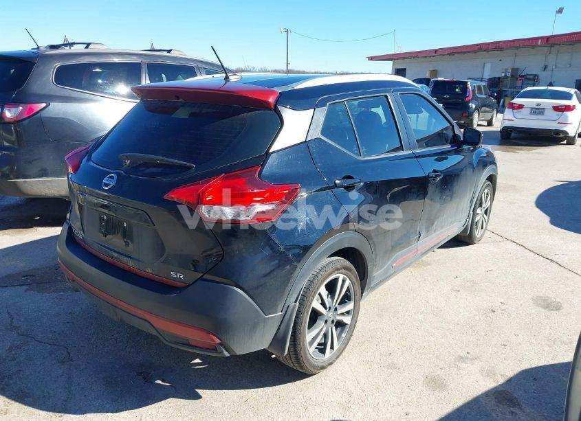 Photo 4 of 2019 Nissan Kicks SR (VIN 3N1CP5CU3KL535479)