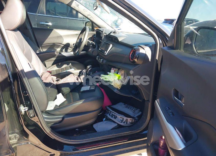 Photo 5 of 2019 Nissan Kicks SR (VIN 3N1CP5CU3KL535479)