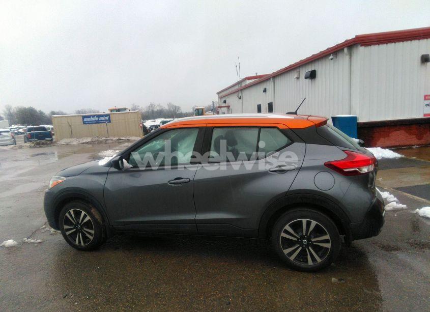 Photo 14 of 2019 Nissan Kicks SV (VIN 3N1CP5CU3KL543159)