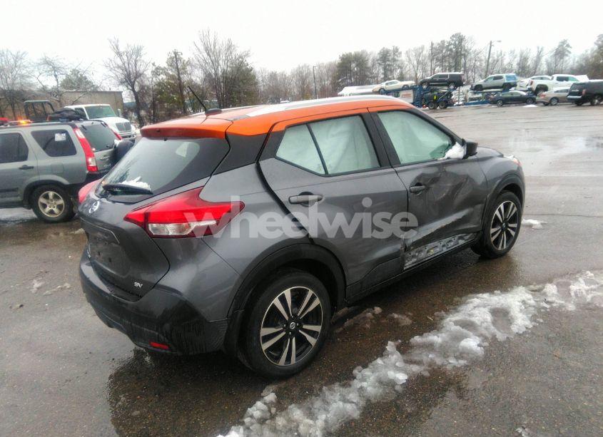 Photo 4 of 2019 Nissan Kicks SV (VIN 3N1CP5CU3KL543159)