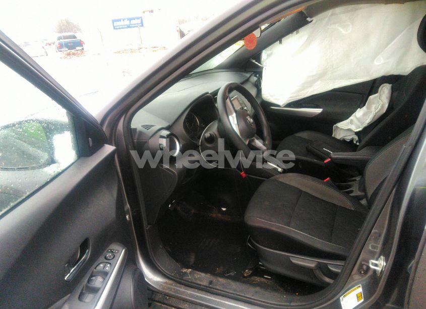 Photo 5 of 2019 Nissan Kicks SV (VIN 3N1CP5CU3KL543159)