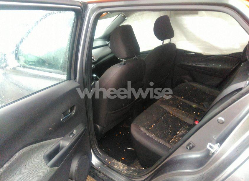 Photo 8 of 2019 Nissan Kicks SV (VIN 3N1CP5CU3KL543159)