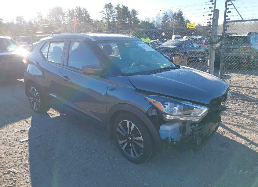 Photo 14 of 2018 Nissan Kicks SV (VIN 3N1CP5CU4JL501064)