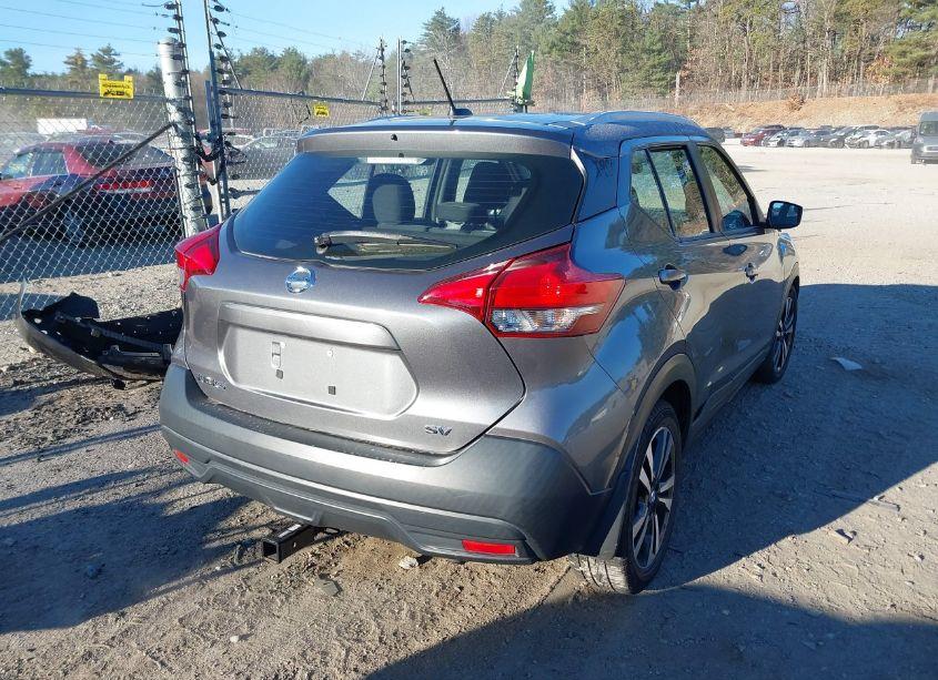 Photo 4 of 2018 Nissan Kicks SV (VIN 3N1CP5CU4JL501064)