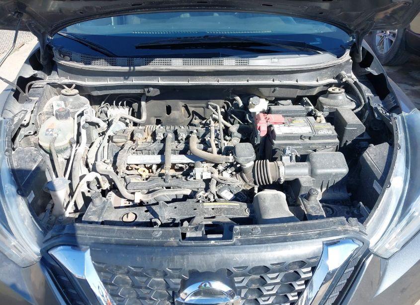 Photo 10 of 2019 Nissan Kicks SV (VIN 3N1CP5CU4KL539699)