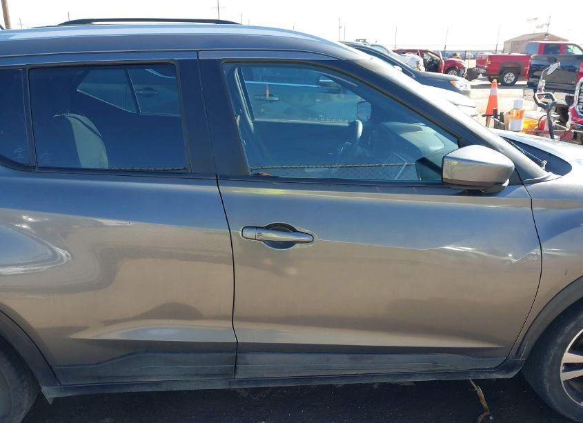 Photo 13 of 2019 Nissan Kicks SV (VIN 3N1CP5CU4KL539699)