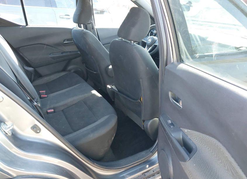 Photo 8 of 2019 Nissan Kicks SV (VIN 3N1CP5CU4KL539699)