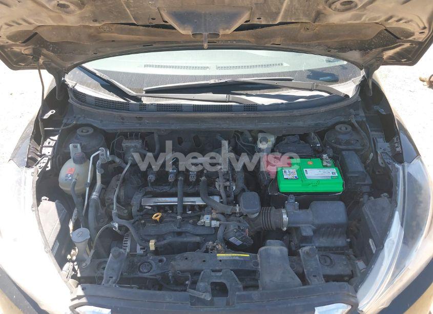 Photo 10 of 2018 Nissan Kicks S (VIN 3N1CP5CU5JL507021)