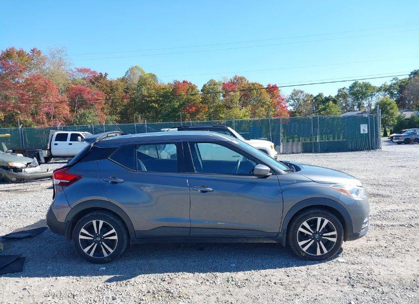 Photo 13 of 2018 Nissan Kicks SV (VIN 3N1CP5CU5JL540150)