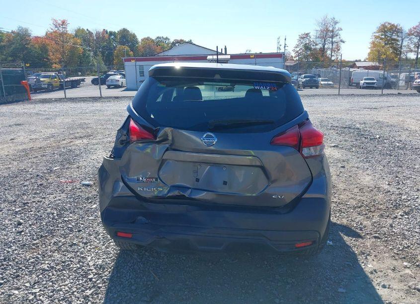 Photo 16 of 2018 Nissan Kicks SV (VIN 3N1CP5CU5JL540150)