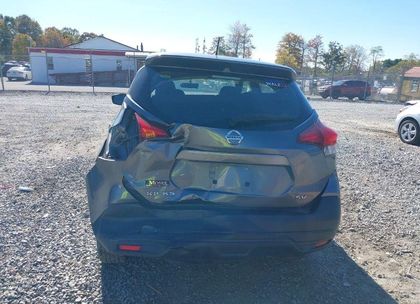 Photo 6 of 2018 Nissan Kicks SV (VIN 3N1CP5CU5JL540150)