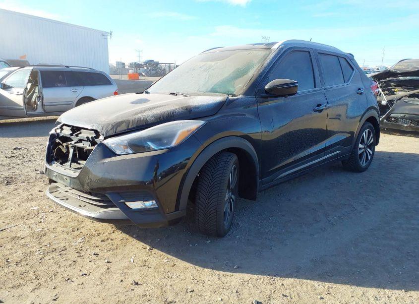 Photo 2 of 2019 Nissan Kicks SR (VIN 3N1CP5CU5KL488505)