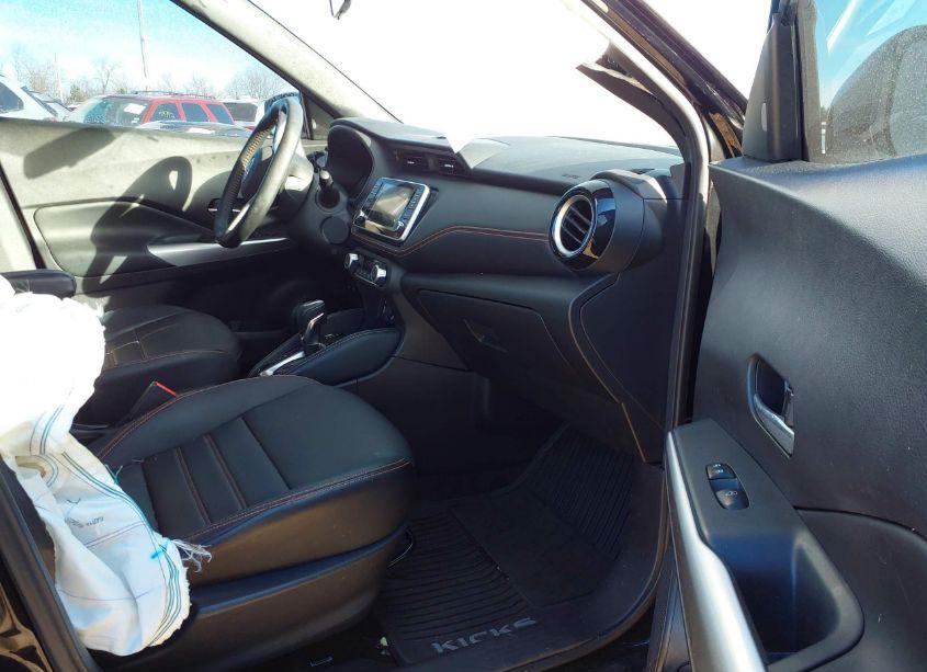 Photo 5 of 2019 Nissan Kicks SR (VIN 3N1CP5CU5KL488505)