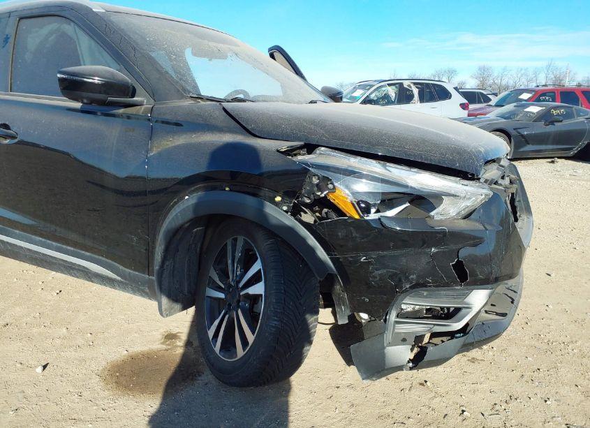 Photo 6 of 2019 Nissan Kicks SR (VIN 3N1CP5CU5KL488505)