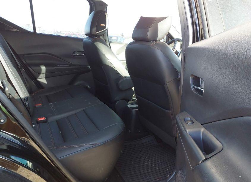 Photo 8 of 2019 Nissan Kicks SR (VIN 3N1CP5CU5KL488505)