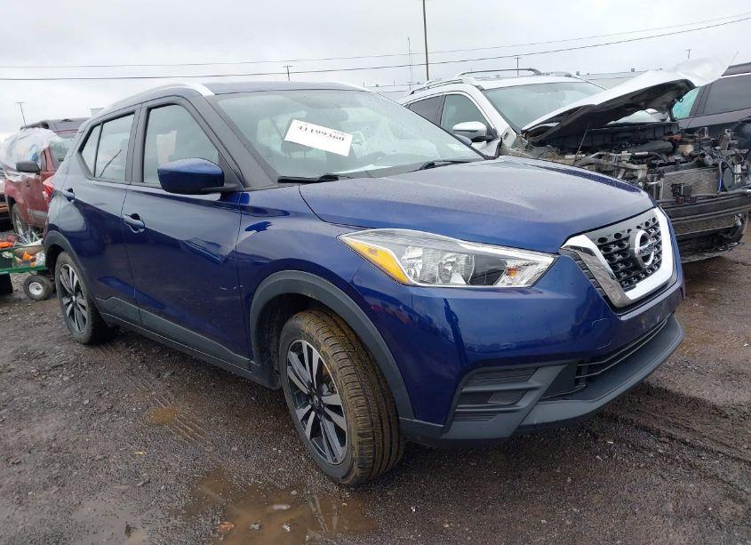 2019 Nissan Kicks SV (VIN 3N1CP5CU5KL494840) main photo