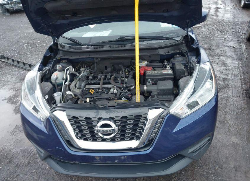 Photo 10 of 2019 Nissan Kicks SV (VIN 3N1CP5CU5KL494840)