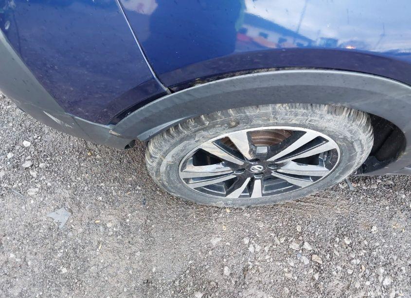 Photo 18 of 2019 Nissan Kicks SV (VIN 3N1CP5CU5KL494840)