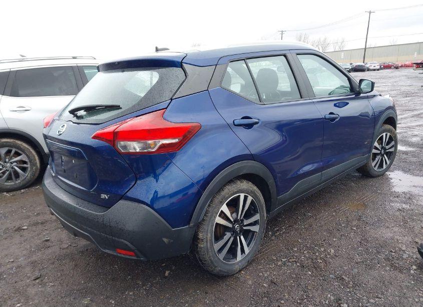 Photo 4 of 2019 Nissan Kicks SV (VIN 3N1CP5CU5KL494840)