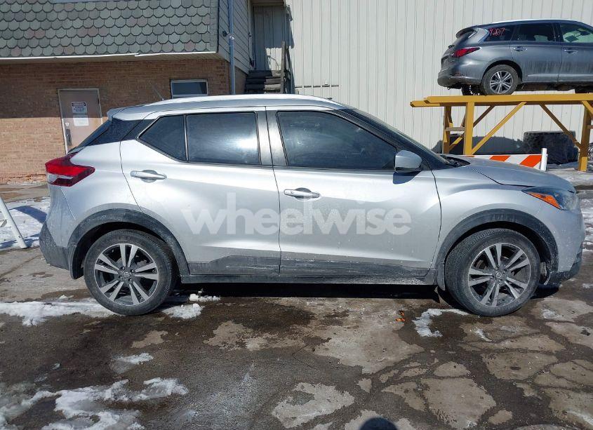 Photo 14 of 2019 Nissan Kicks SV (VIN 3N1CP5CU5KL498273)