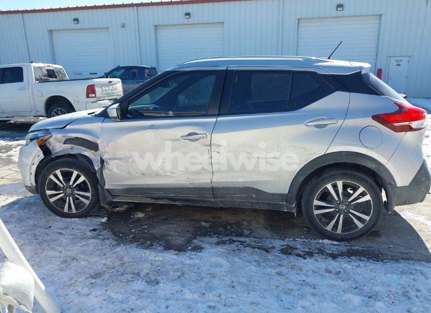 Photo 15 of 2019 Nissan Kicks SV (VIN 3N1CP5CU5KL498273)