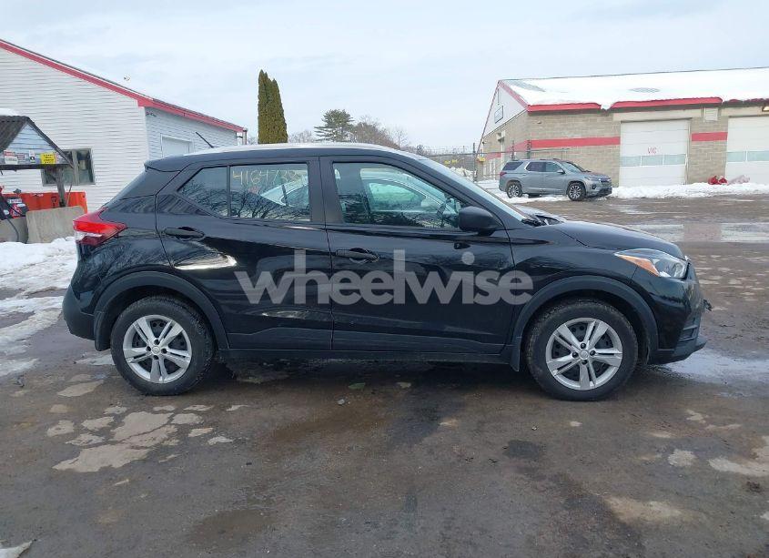 Photo 13 of 2019 Nissan Kicks S (VIN 3N1CP5CU5KL506517)