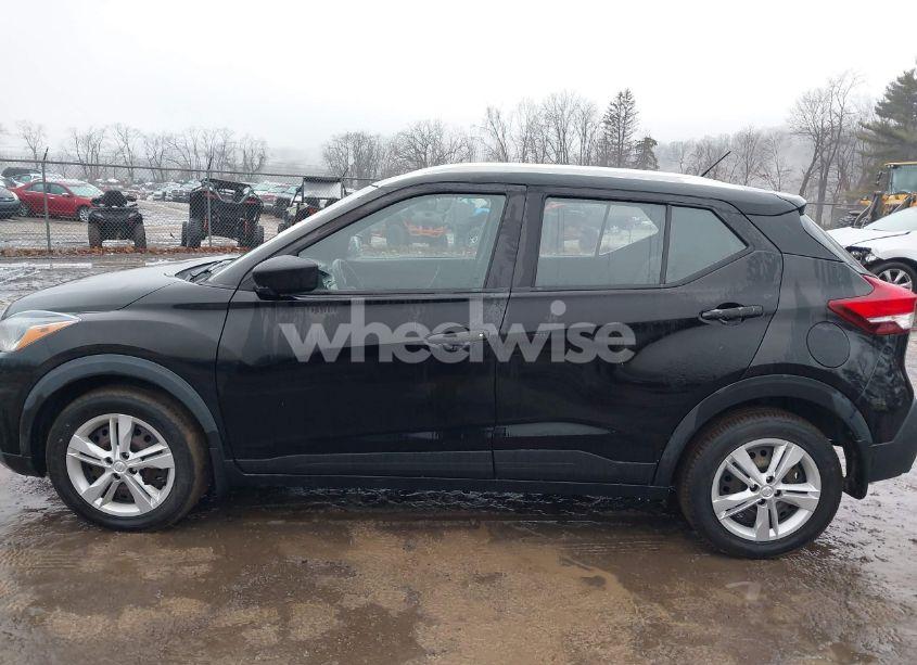 Photo 14 of 2019 Nissan Kicks S (VIN 3N1CP5CU5KL513015)