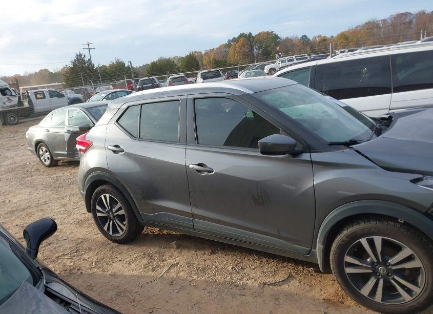 Photo 14 of 2019 Nissan Kicks SV (VIN 3N1CP5CU5KL514164)