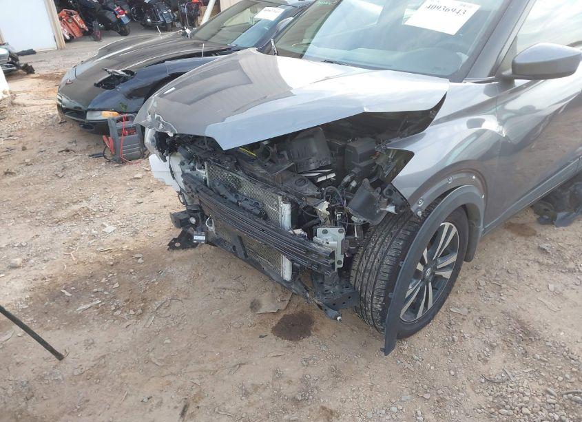 Photo 18 of 2019 Nissan Kicks SV (VIN 3N1CP5CU5KL514164)