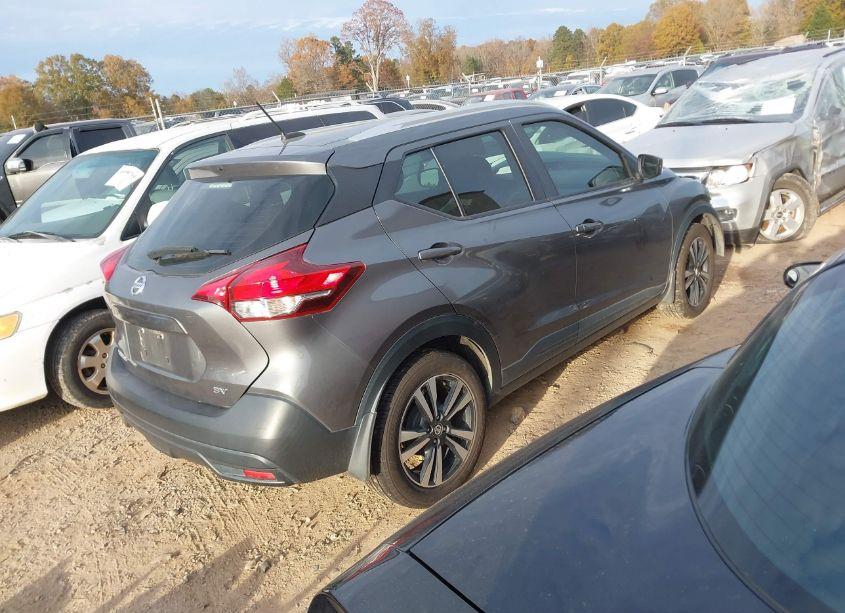 Photo 4 of 2019 Nissan Kicks SV (VIN 3N1CP5CU5KL514164)