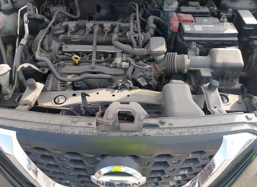 Photo 10 of 2019 Nissan Kicks S (VIN 3N1CP5CU5KL514939)