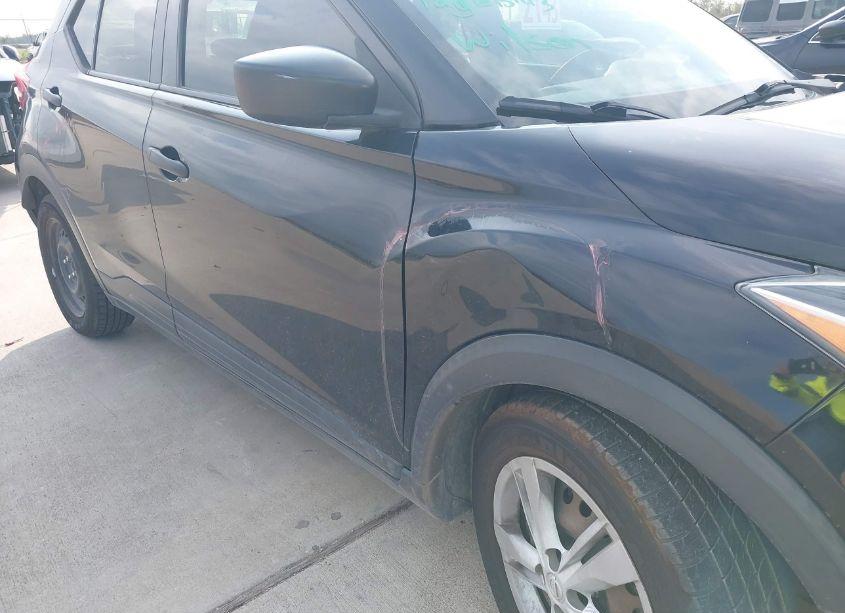 Photo 17 of 2019 Nissan Kicks S (VIN 3N1CP5CU5KL514939)