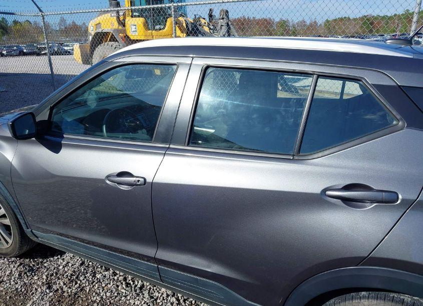 Photo 15 of 2019 Nissan Kicks SV (VIN 3N1CP5CU5KL532275)