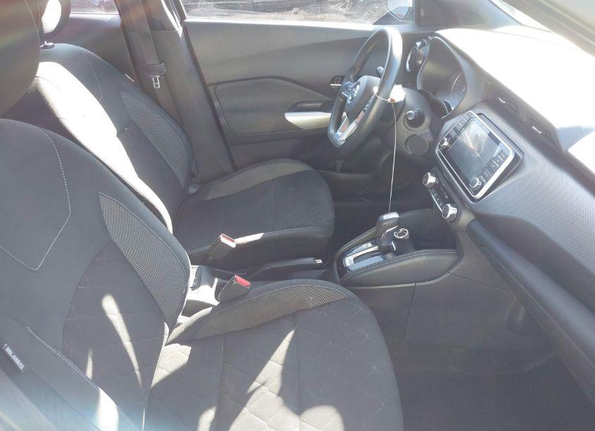 Photo 5 of 2019 Nissan Kicks SV (VIN 3N1CP5CU5KL532275)